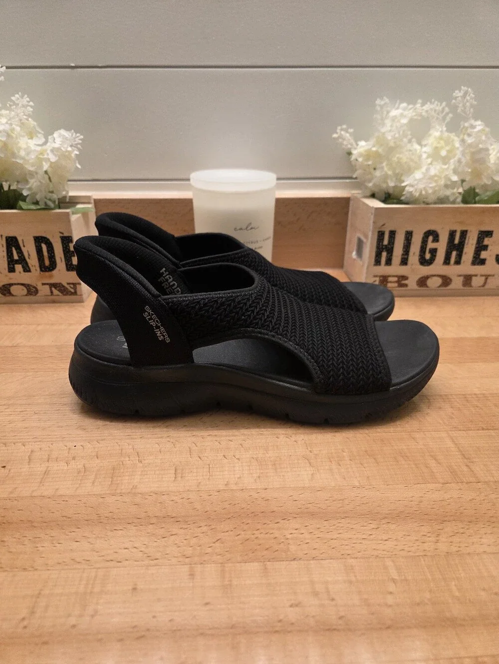 Skechers Hands Free Slip-ins: Summits - Sweetly Evolved Black Sandals Womens 11